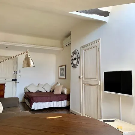 Apartment Studio Palais De Provence *